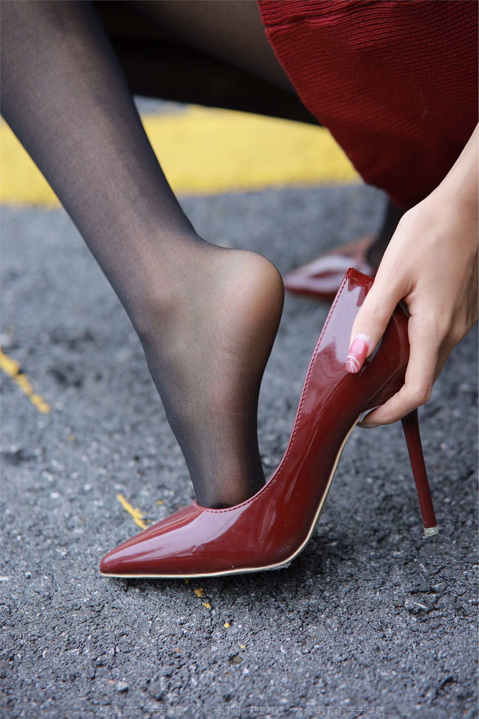 IESS异思趣向  2022.12.09 丝享家 1293 美子《酒红高跟鞋》